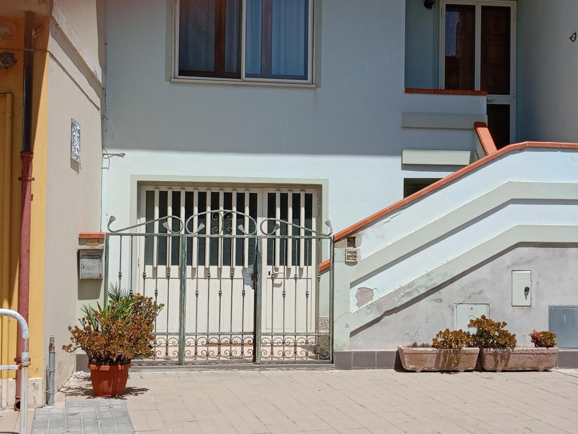Appartamento Santa Giusta Exterior photo